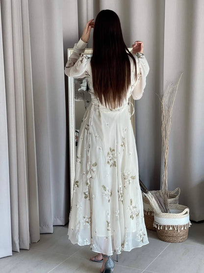 Bloom in Off White-Victoria-000-1